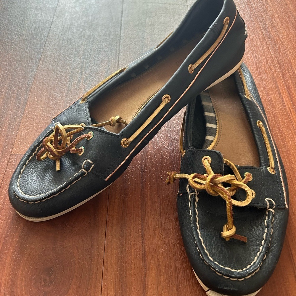 Sperry Women's‎ Top-Sider Audrey Navy and Gold Boat Shoes